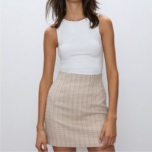 NWT Aritzia Babaton Little Tweed Mini Skirt in Denude Lurex Size 12